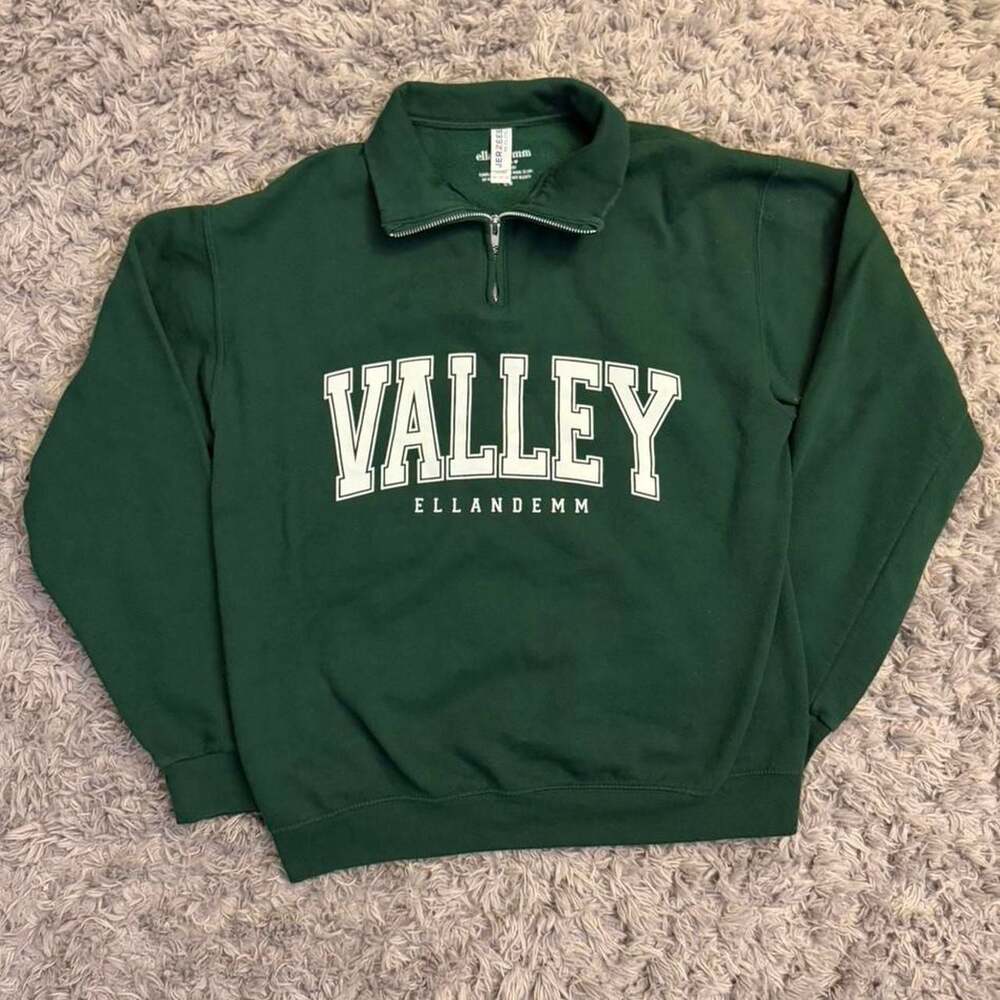 Ellandemm Valley Quarter Zip Sweatshirt